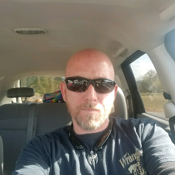 Meet your Posher, Mike - Picture 1 of 1